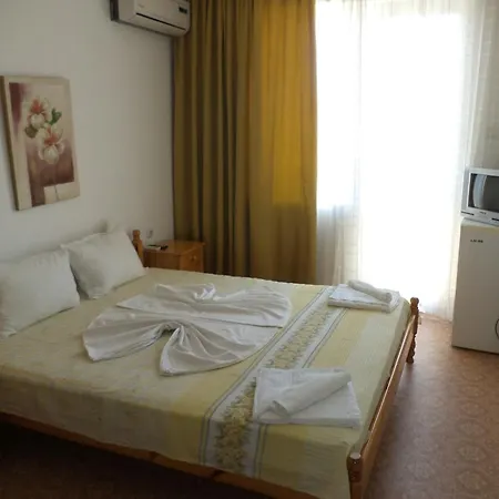 招待所 Stoyanovi 3*